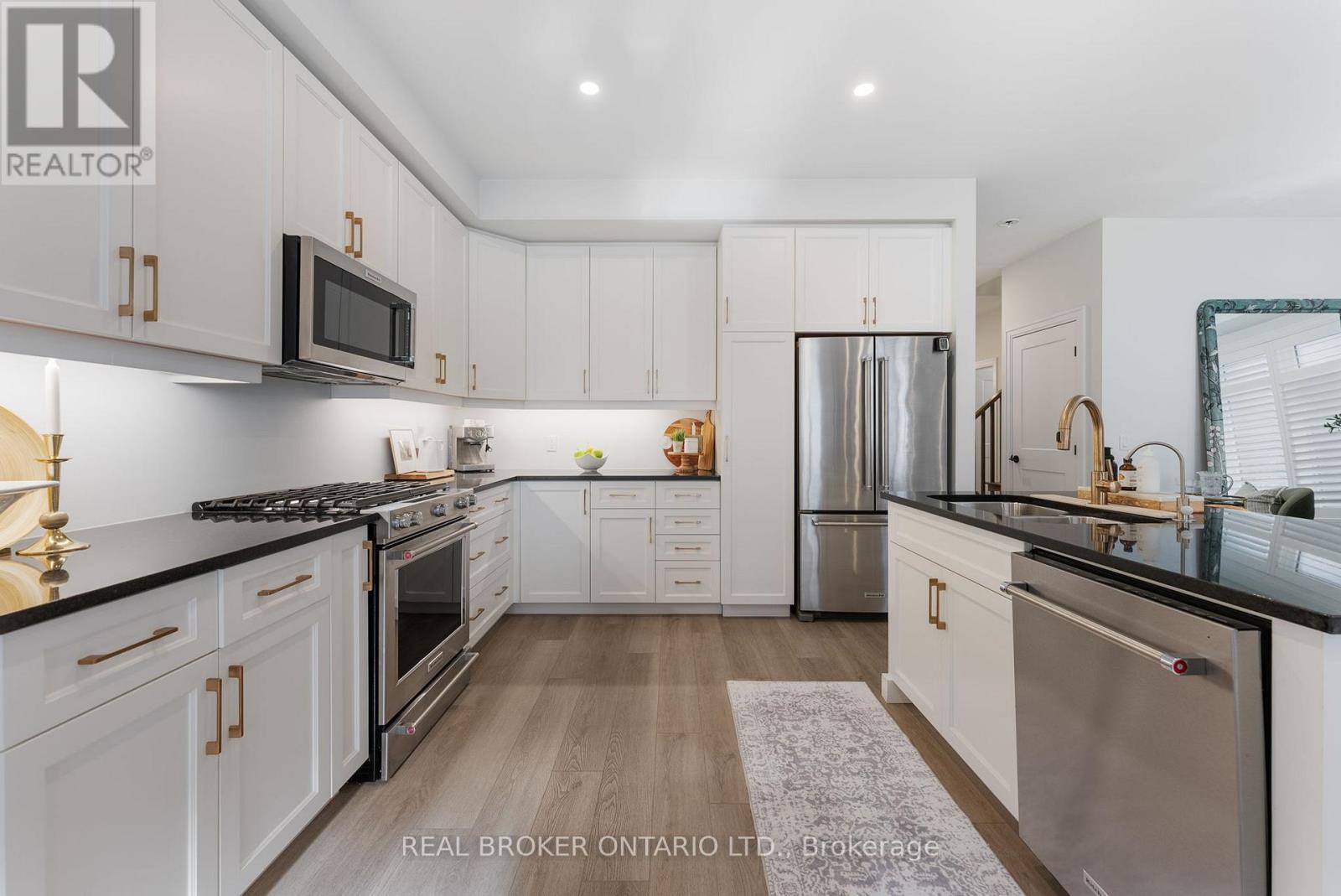 10 Granite Ridge Trail, Hamilton, Ontario  L8B 1Y4 - Photo 11 - X12494292