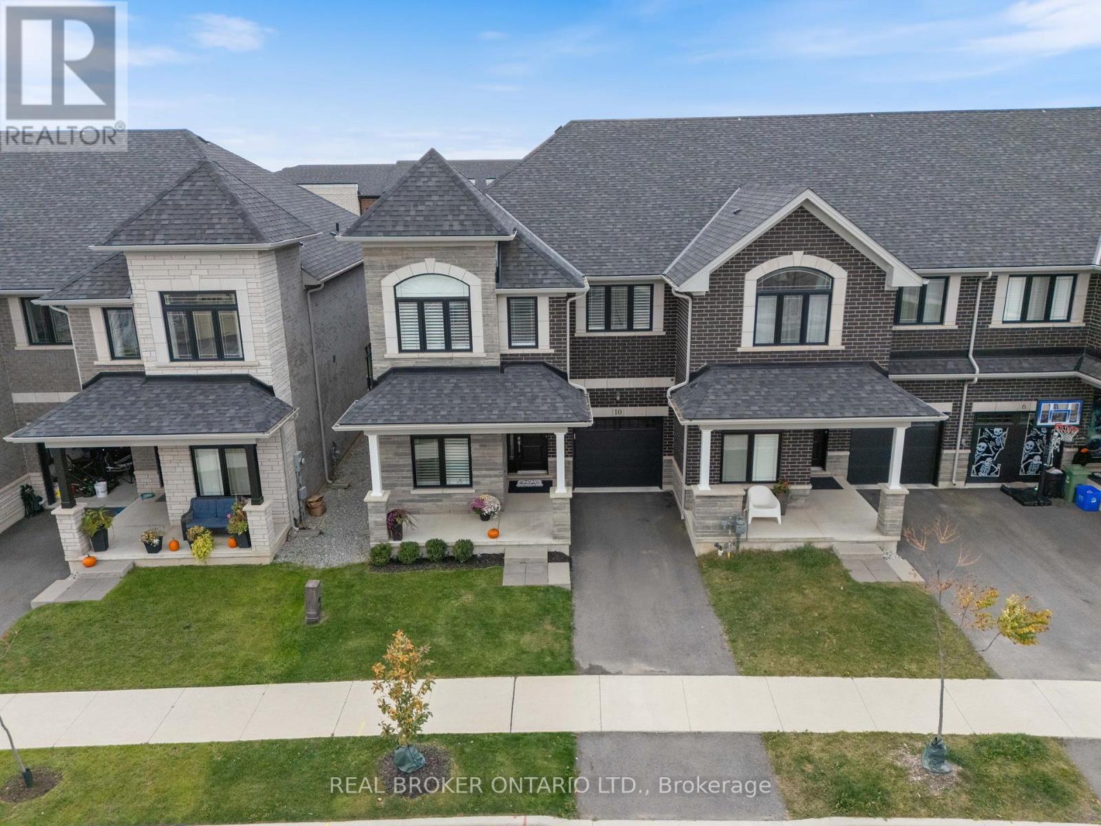 10 Granite Ridge Trail, Hamilton, Ontario  L8B 1Y4 - Photo 4 - X12494292