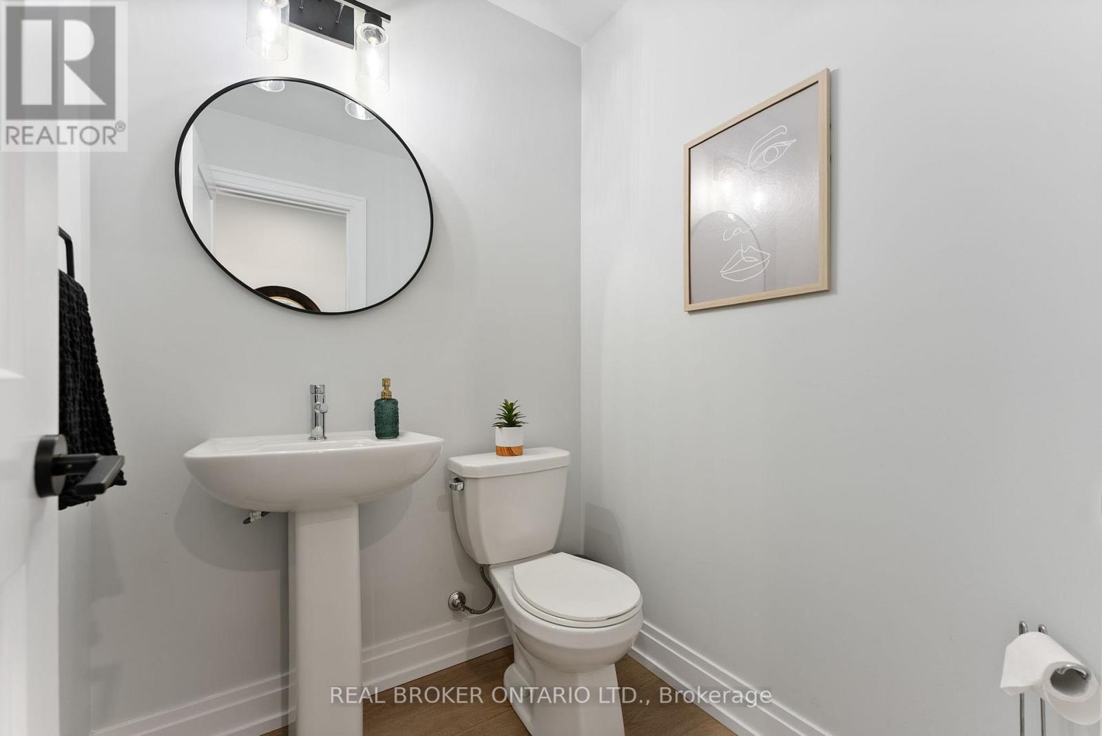 10 Granite Ridge Trail, Hamilton, Ontario  L8B 1Y4 - Photo 9 - X12494292