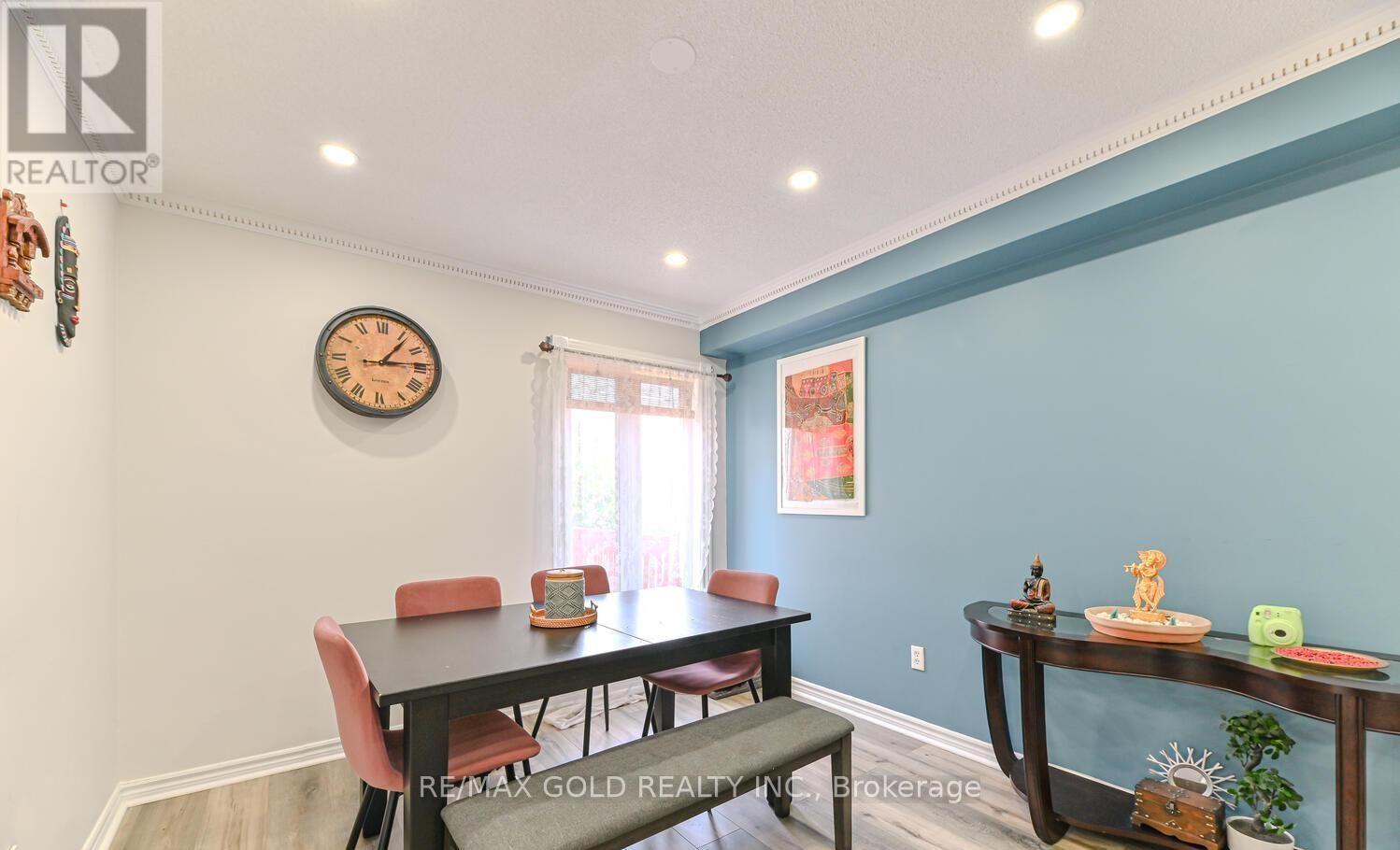 89 Black Forest Drive, Brampton, Ontario  L6R 2E6 - Photo 11 - W12490074