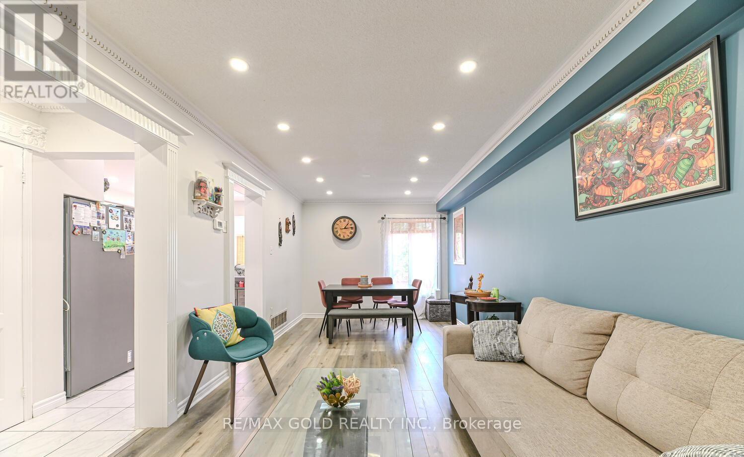 89 Black Forest Drive, Brampton, Ontario  L6R 2E6 - Photo 10 - W12490074