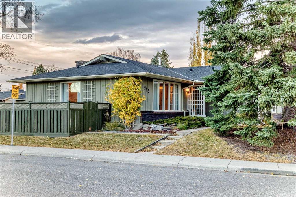 255 Parkwood Close Se, Calgary, Alberta  T2J 3V8 - Photo 1 - A2267783