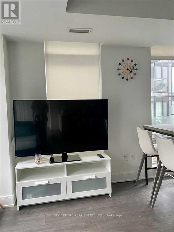 1703 - 525 Adelaide Street W, Toronto, Ontario  M5V 1T6 - Photo 18 - C12494316