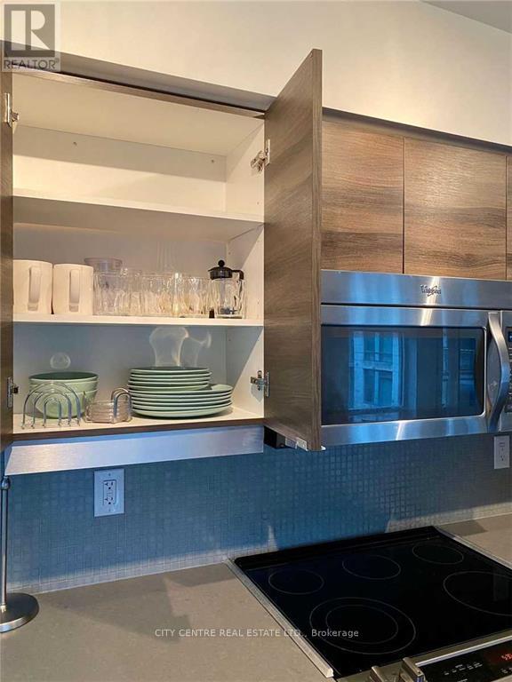 1703 - 525 Adelaide Street W, Toronto, Ontario  M5V 1T6 - Photo 7 - C12494316