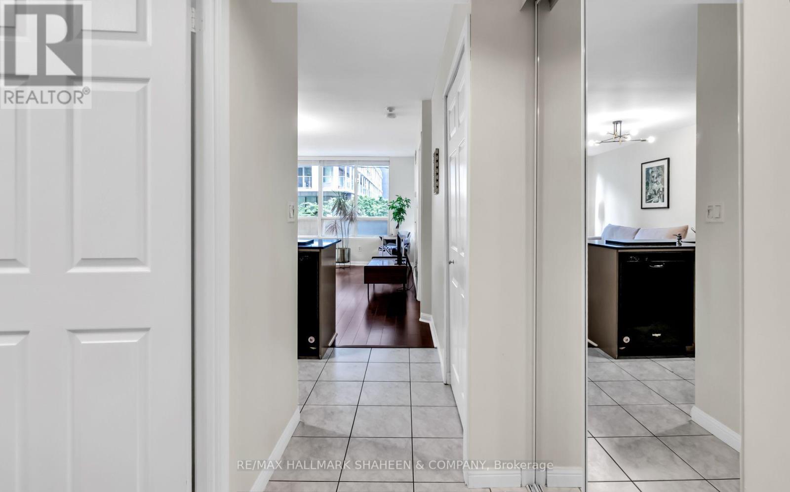 207 - 188 Redpath Avenue, Toronto, Ontario  M4P 3J2 - Photo 2 - C12494326