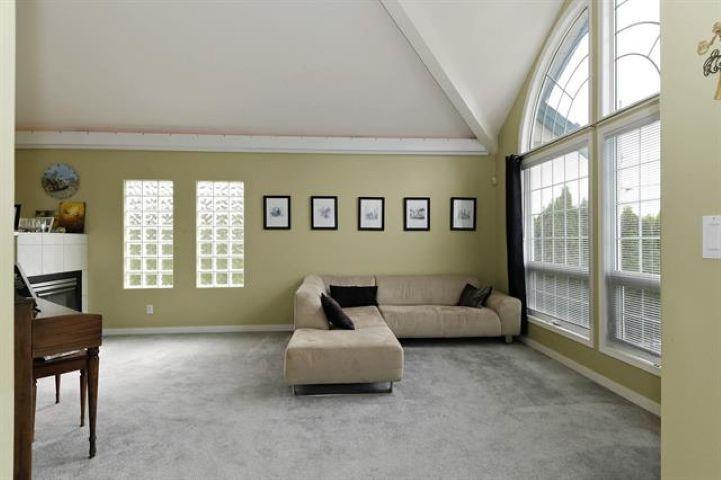 8164 Sumac Place, Mission, British Columbia  V2V 5R6 - Photo 18 - R3052162