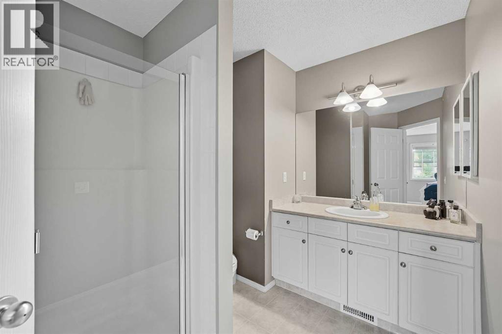 229 Prestwick Circle Se, Calgary, Alberta  T2Z 3X9 - Photo 15 - A2256081