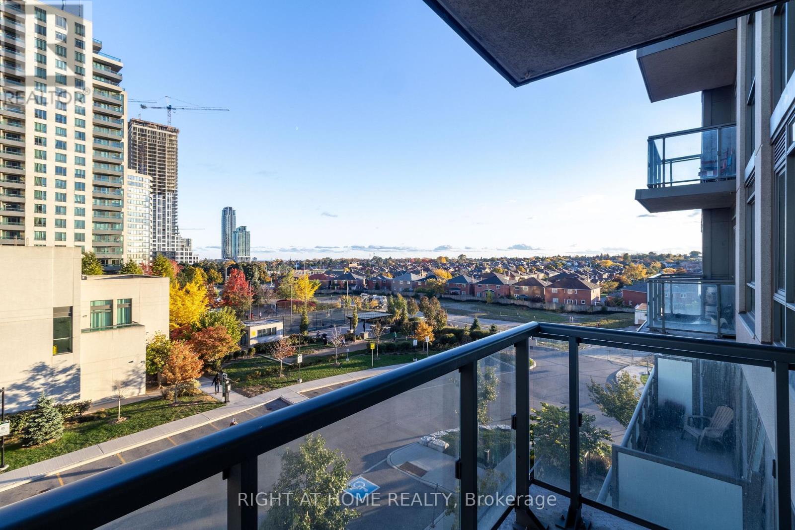 511 - 349 Rathburn Road W, Mississauga, Ontario  L5B 0G9 - Photo 14 - W12494312