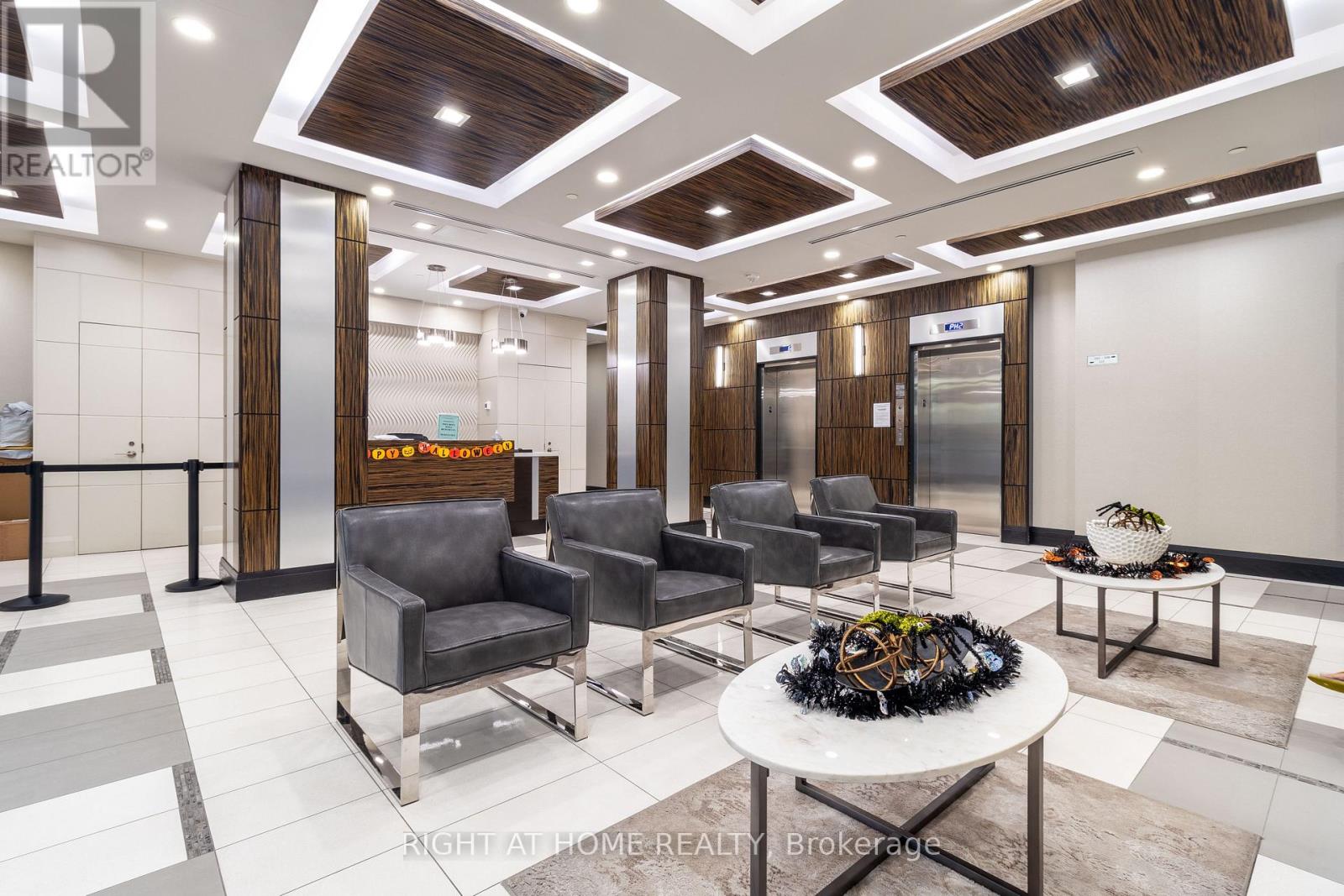 511 - 349 Rathburn Road W, Mississauga, Ontario  L5B 0G9 - Photo 18 - W12494312