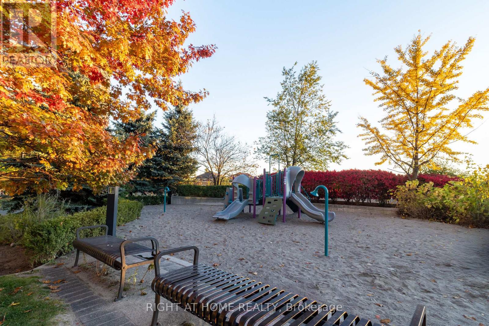 511 - 349 Rathburn Road W, Mississauga, Ontario  L5B 0G9 - Photo 25 - W12494312