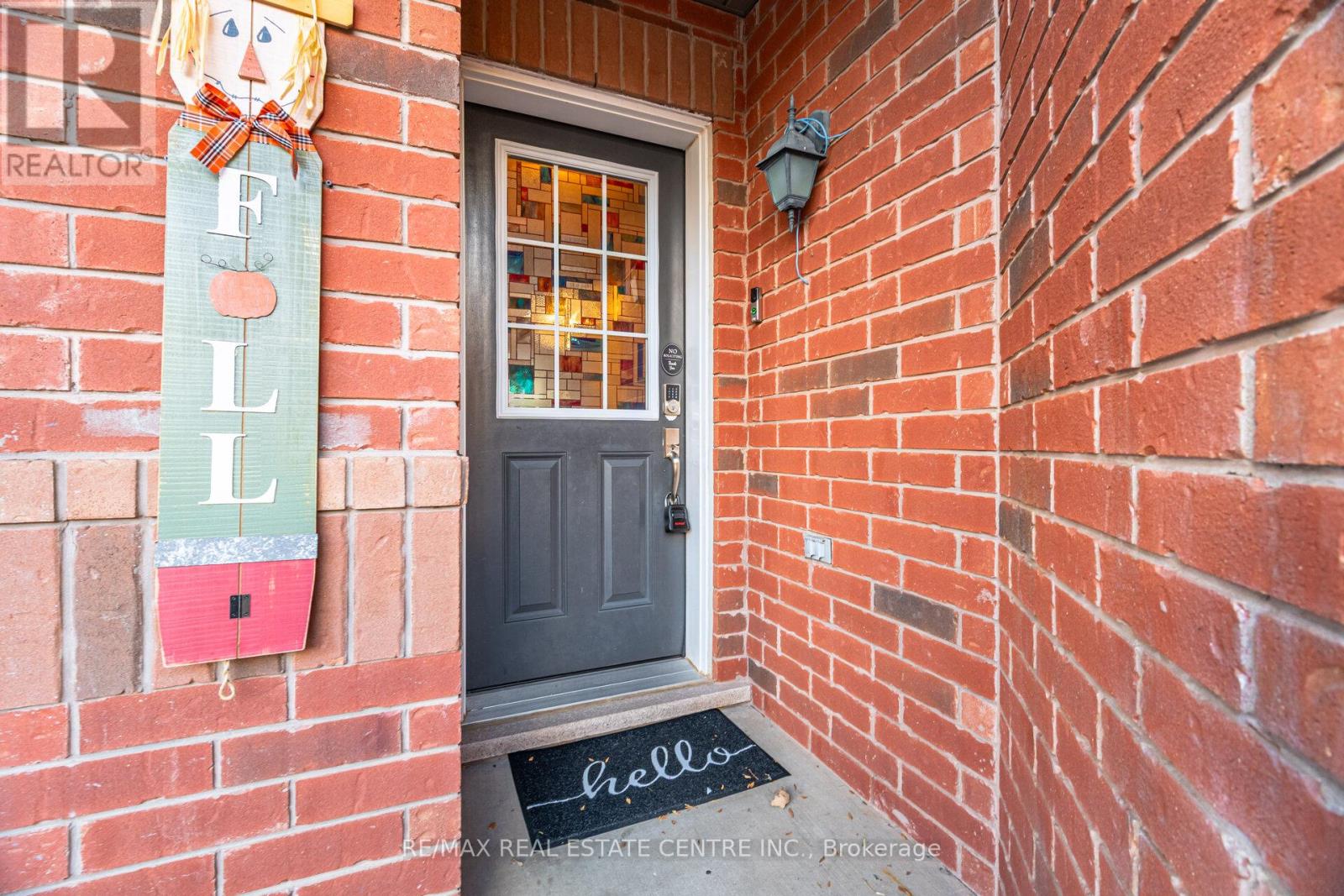 322 Chuchmach Close, Milton, Ontario  L9T 8B5 - Photo 3 - W12494328