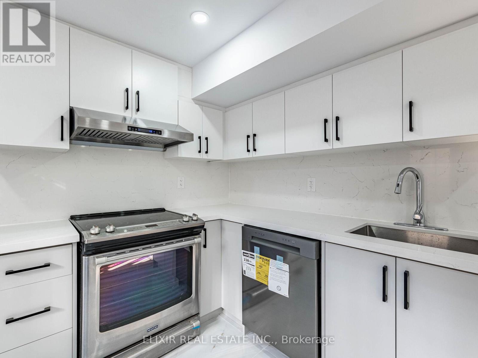 Bsmt - 20 Penn Drive, Brampton, Ontario  L7A 1N9 - Photo 9 - W12494332