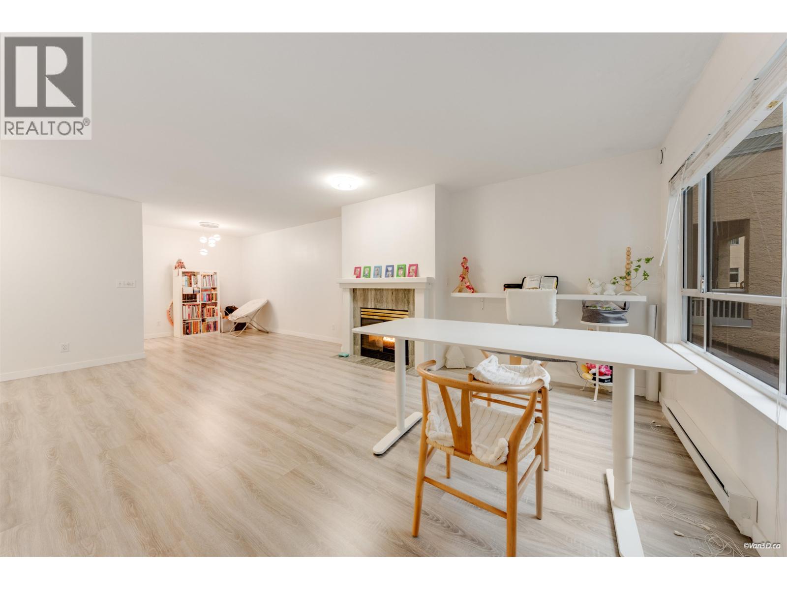 208 515 Whiting Way, Coquitlam, British Columbia  V3J 7W9 - Photo 15 - R3063375