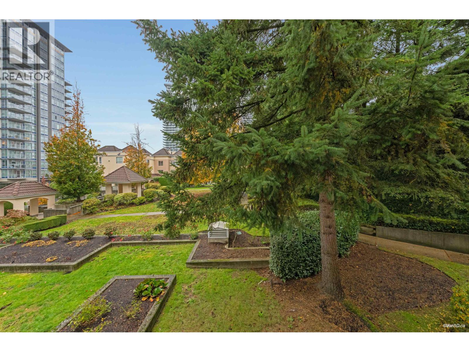 208 515 Whiting Way, Coquitlam, British Columbia  V3J 7W9 - Photo 3 - R3063375