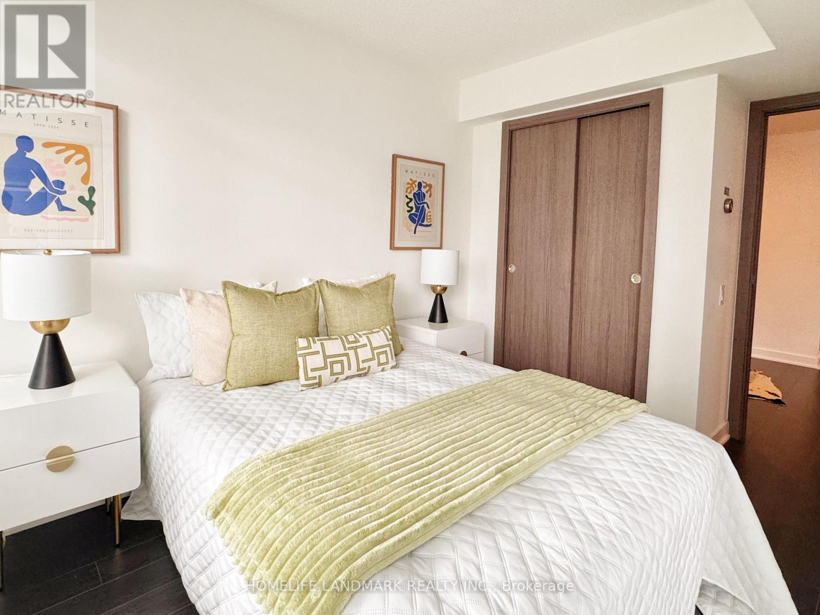 1110 - 19 Bathurst Street, Toronto, Ontario  M5V 0N2 - Photo 11 - C12494352