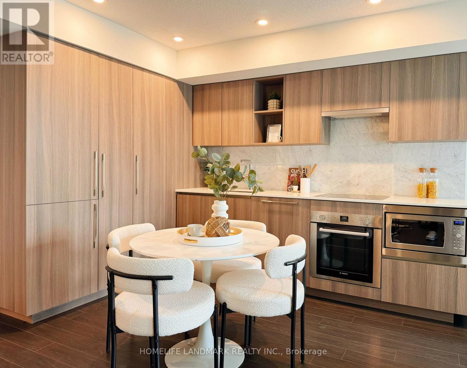 1110 - 19 Bathurst Street, Toronto, Ontario  M5V 0N2 - Photo 4 - C12494352