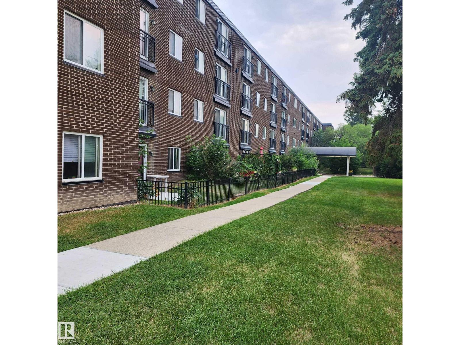 #406 10616 156 St Nw Nw, Edmonton, Alberta  T5P 2S1 - Photo 4 - E4464036