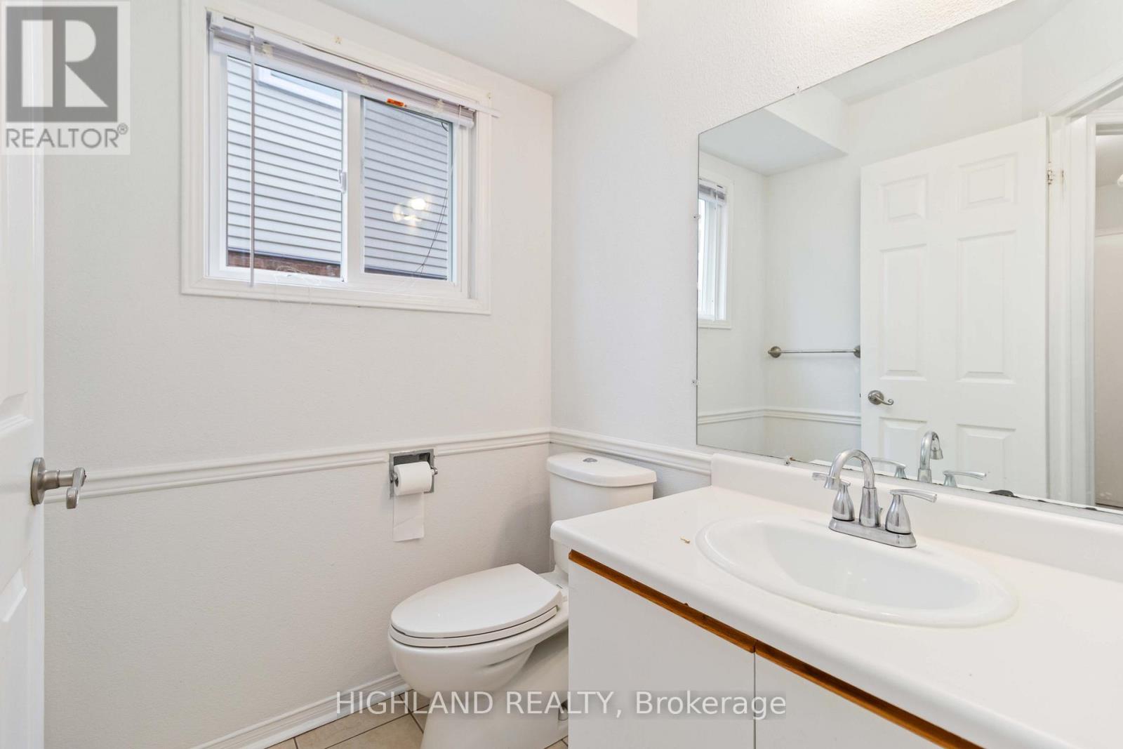 6329 Prairie Circle, Mississauga, Ontario  L5N 5V6 - Photo 12 - W12494340