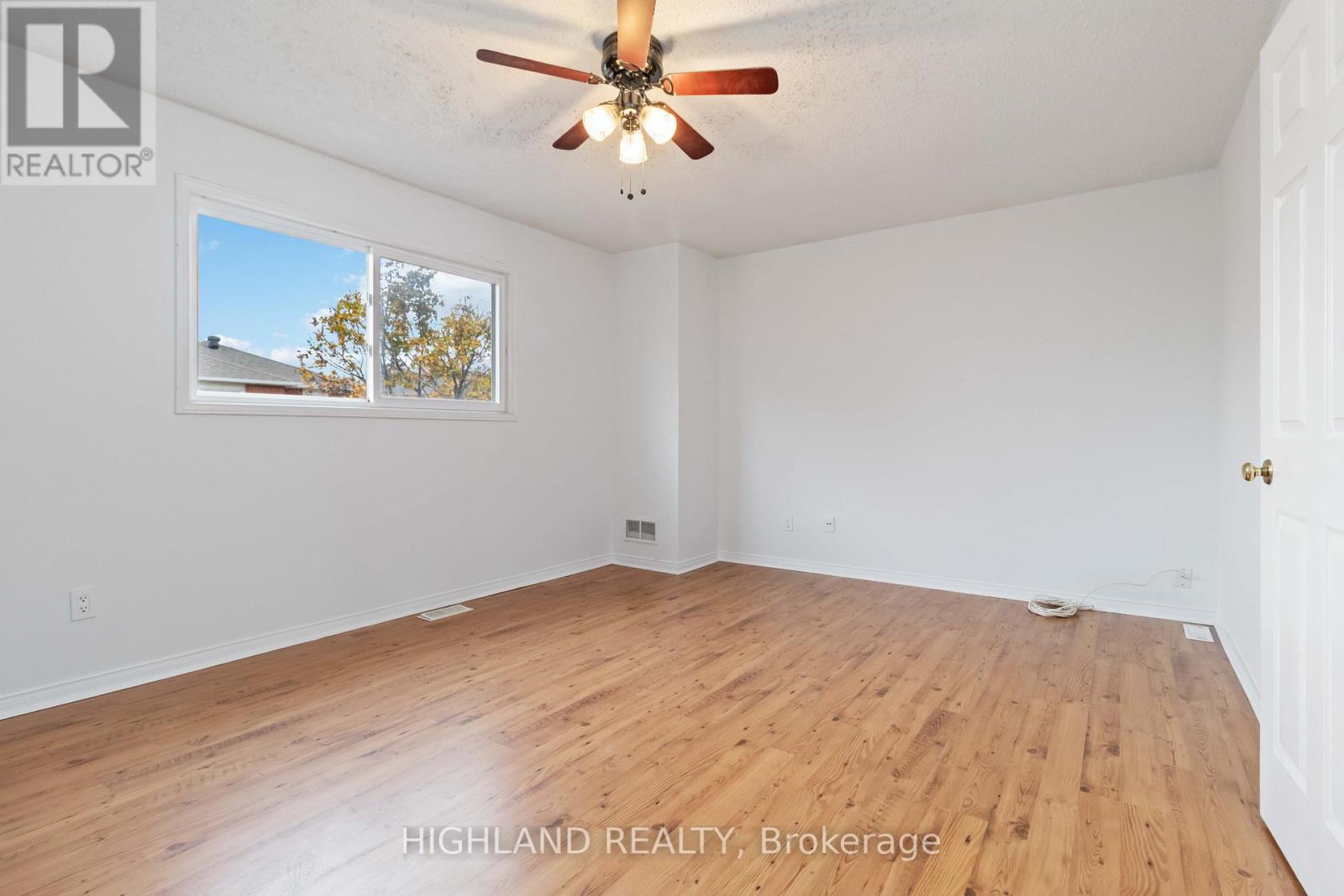 6329 Prairie Circle, Mississauga, Ontario  L5N 5V6 - Photo 14 - W12494340