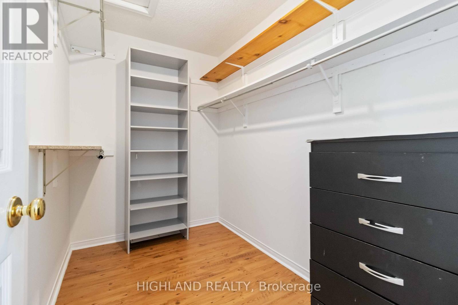 6329 Prairie Circle, Mississauga, Ontario  L5N 5V6 - Photo 17 - W12494340