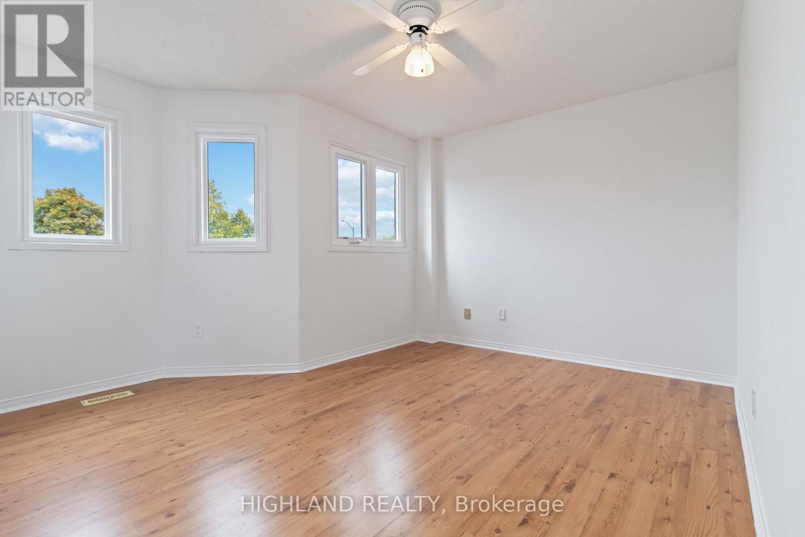 6329 Prairie Circle, Mississauga, Ontario  L5N 5V6 - Photo 19 - W12494340