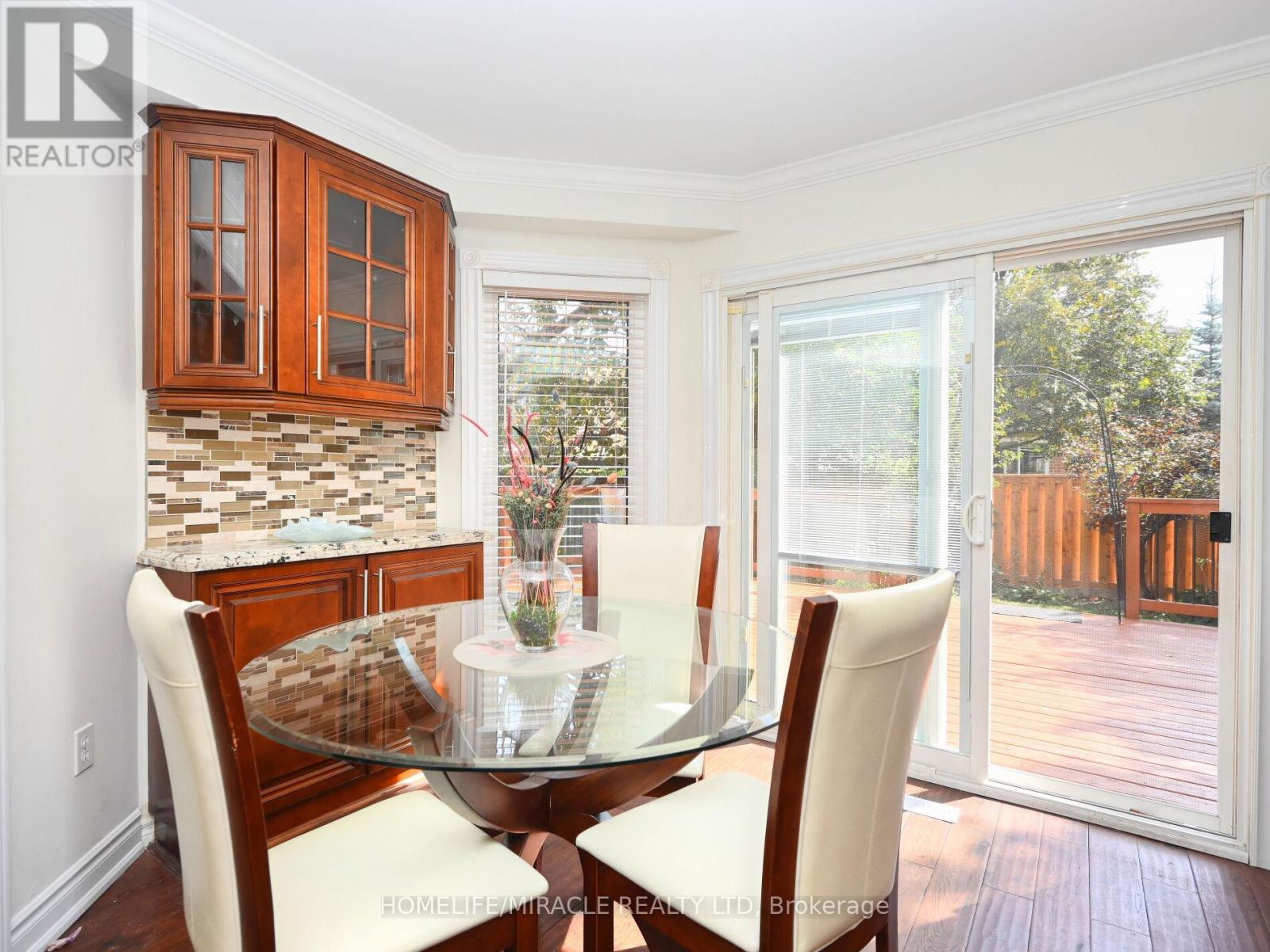 1184 Windsor Hill Boulevard, Mississauga, Ontario  L5V 1N9 - Photo 12 - W12494350