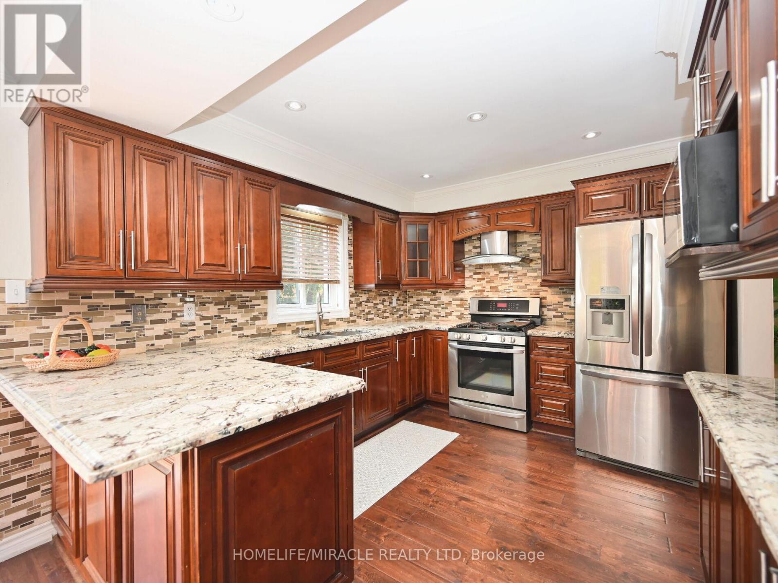 1184 Windsor Hill Boulevard, Mississauga, Ontario  L5V 1N9 - Photo 13 - W12494350