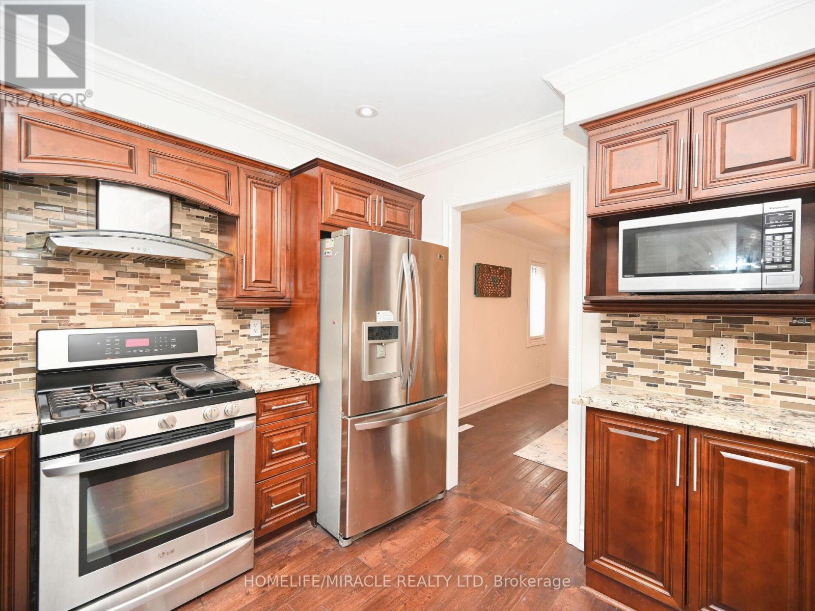 1184 Windsor Hill Boulevard, Mississauga, Ontario  L5V 1N9 - Photo 16 - W12494350