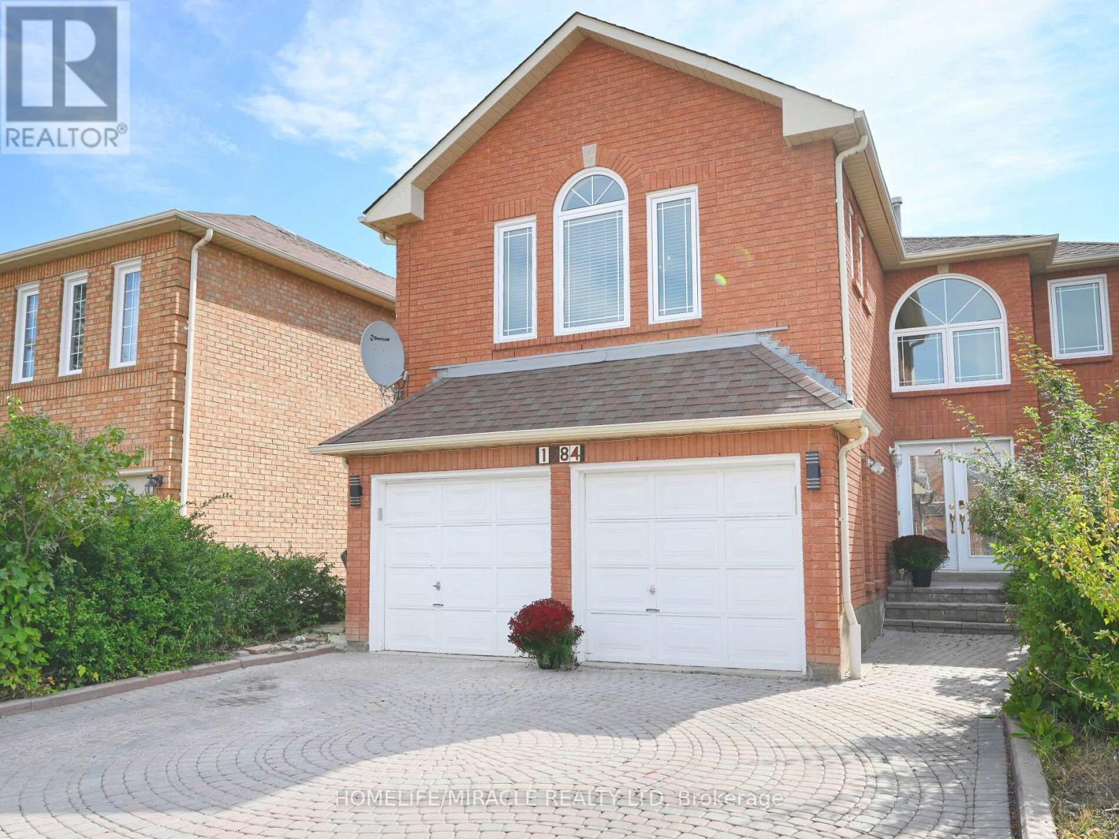 1184 Windsor Hill Boulevard, Mississauga, Ontario  L5V 1N9 - Photo 2 - W12494350