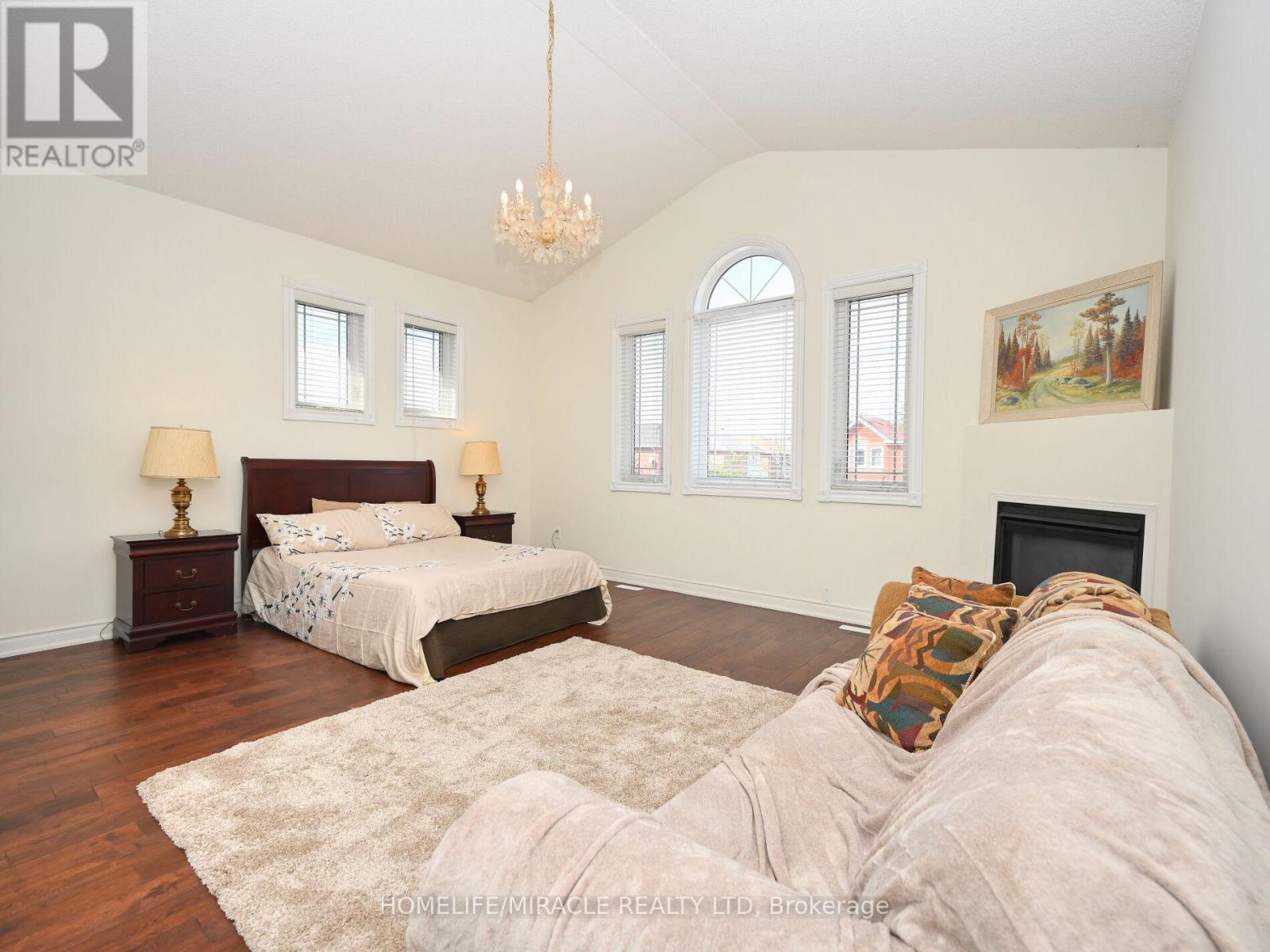 1184 Windsor Hill Boulevard, Mississauga, Ontario  L5V 1N9 - Photo 26 - W12494350