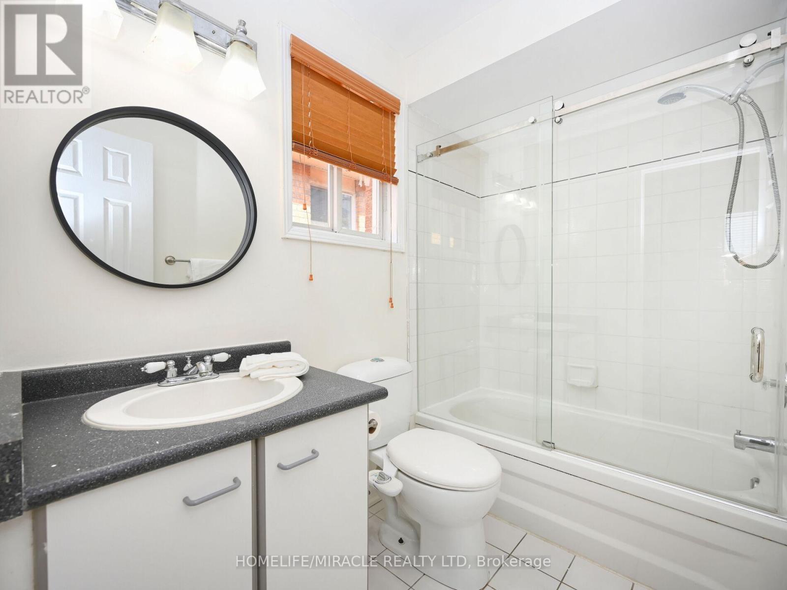 1184 Windsor Hill Boulevard, Mississauga, Ontario  L5V 1N9 - Photo 29 - W12494350