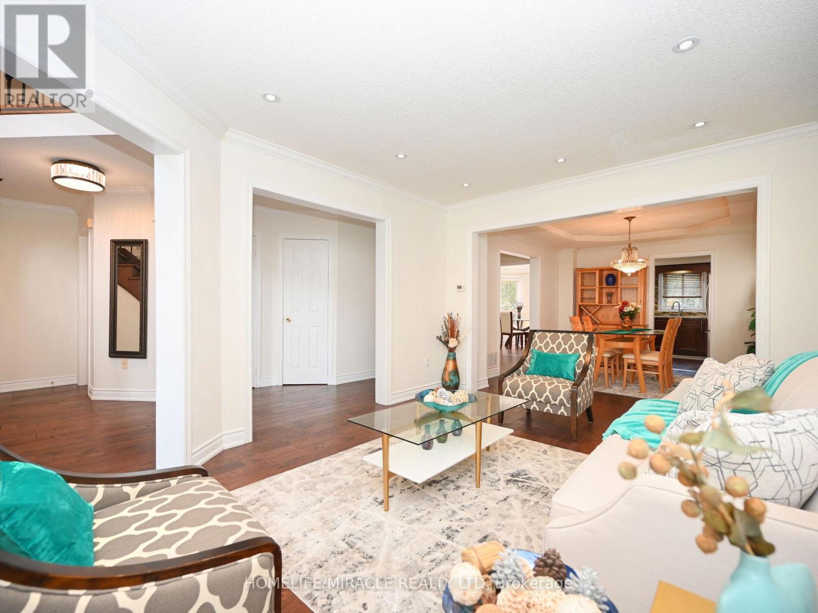 1184 Windsor Hill Boulevard, Mississauga, Ontario  L5V 1N9 - Photo 8 - W12494350