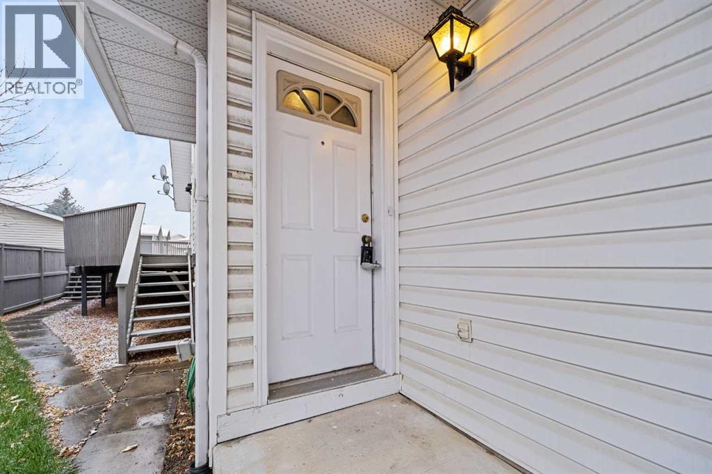 211 Sandstone Drive Nw, Calgary, Alberta  T3K 3C4 - Photo 29 - A2174813