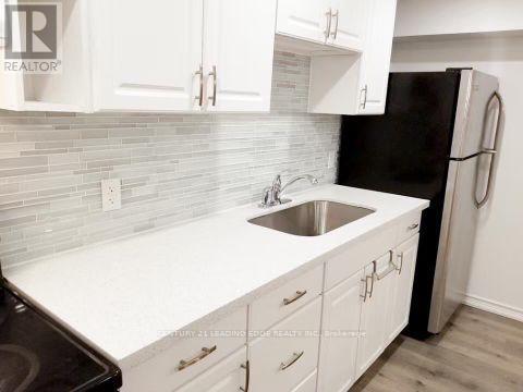 B - 1588 Corkstone Glade, Mississauga, Ontario  L4W 2E7 - Photo 6 - W12482567