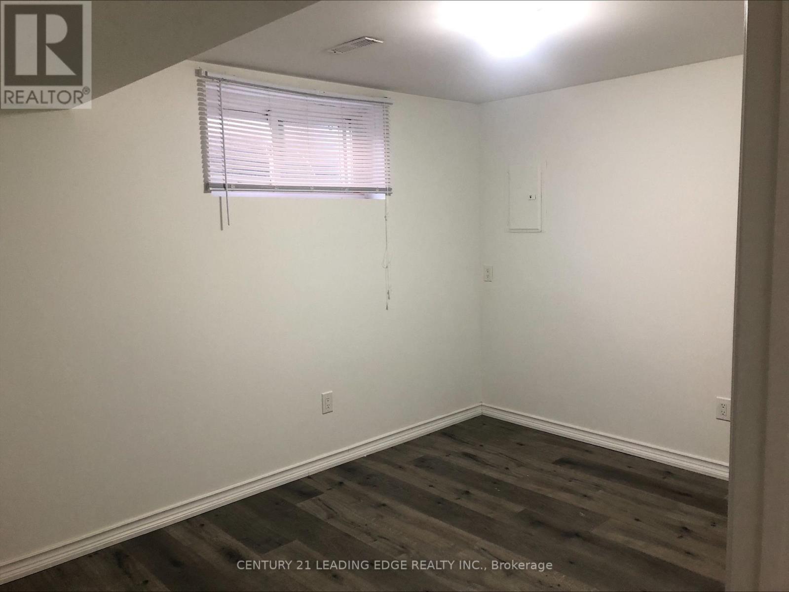 B - 1588 Corkstone Glade, Mississauga, Ontario  L4W 2E7 - Photo 8 - W12482567