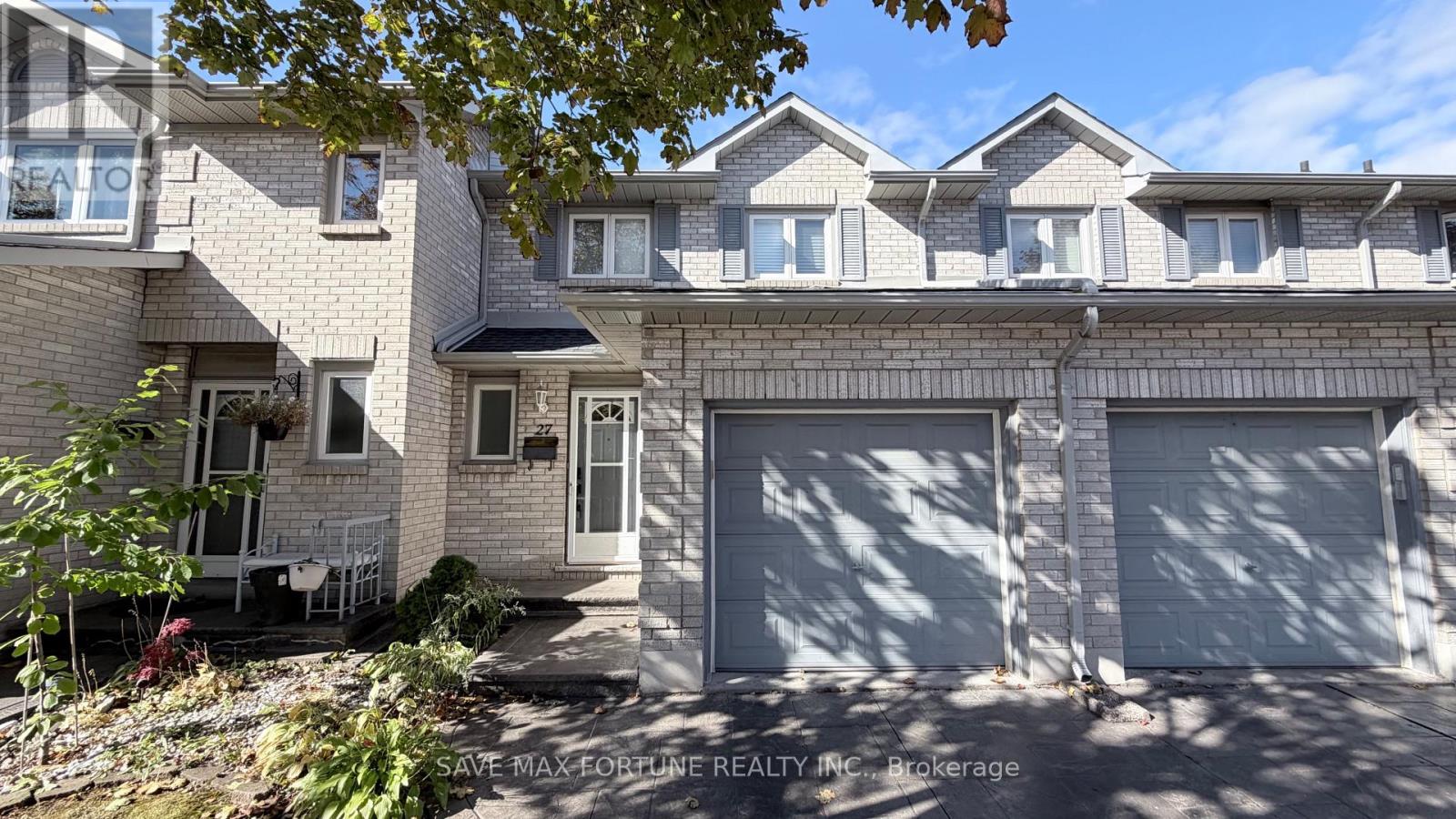 27 - 1 Royalwood Court, Hamilton, Ontario  L8E 4Y2 - Photo 2 - X12494344