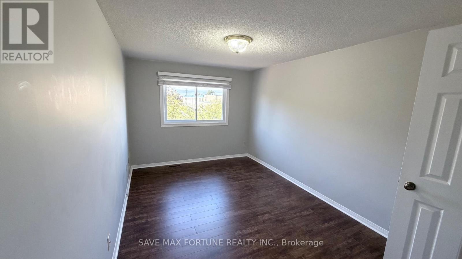 27 - 1 Royalwood Court, Hamilton, Ontario  L8E 4Y2 - Photo 25 - X12494344