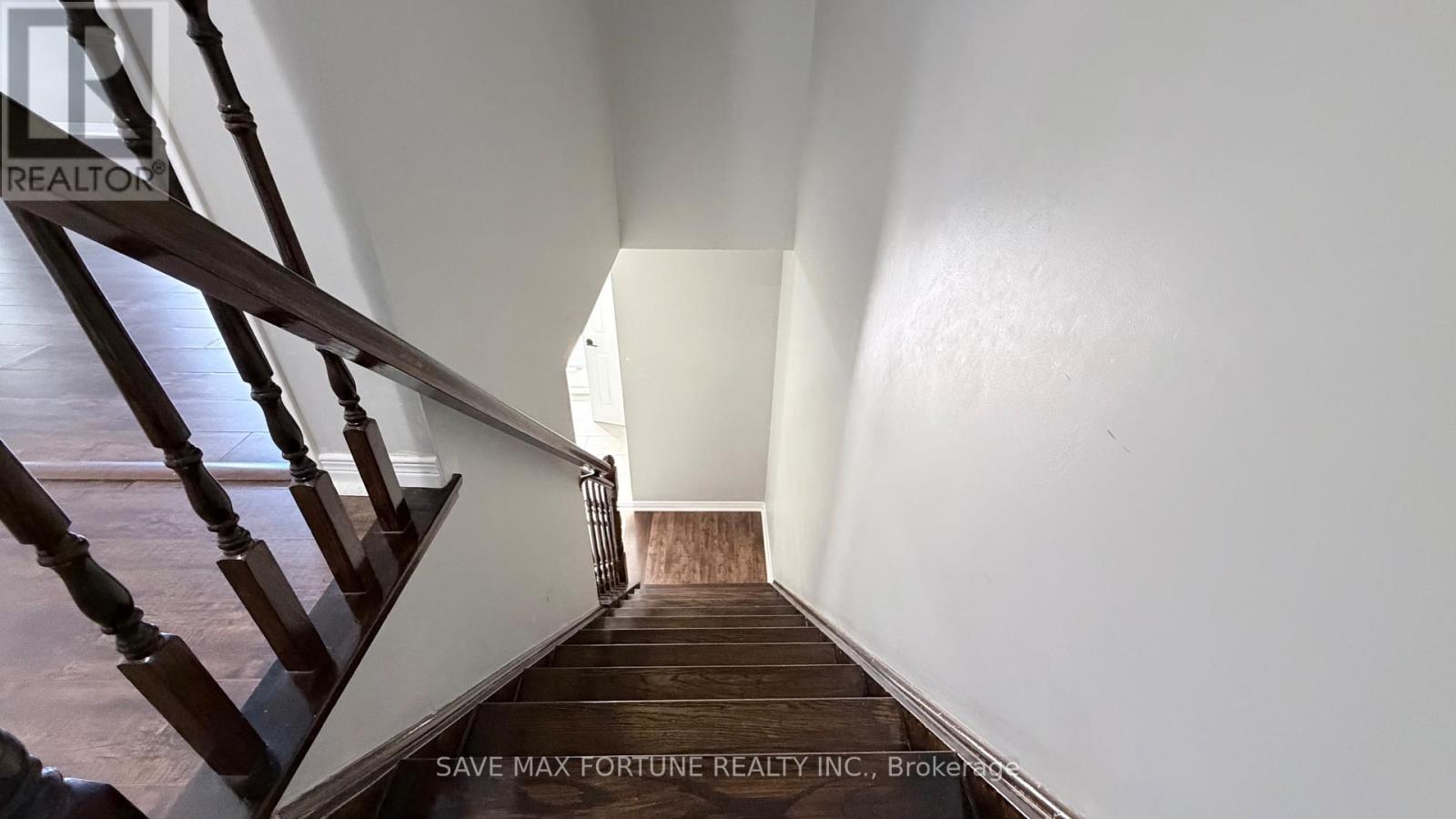 27 - 1 Royalwood Court, Hamilton, Ontario  L8E 4Y2 - Photo 26 - X12494344