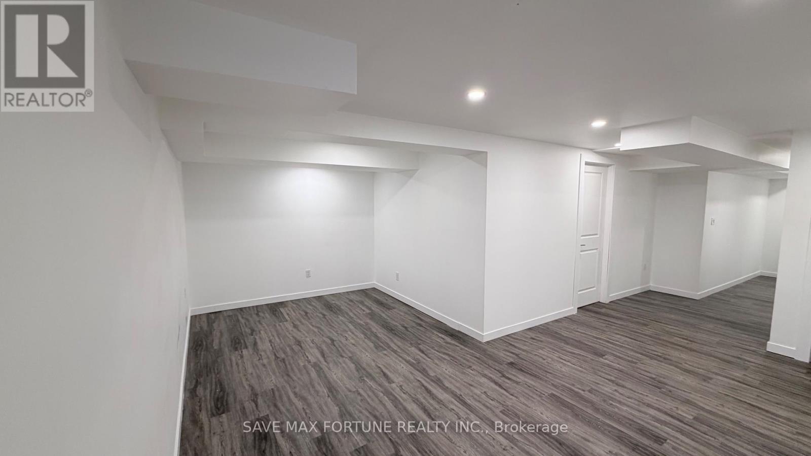 27 - 1 Royalwood Court, Hamilton, Ontario  L8E 4Y2 - Photo 32 - X12494344