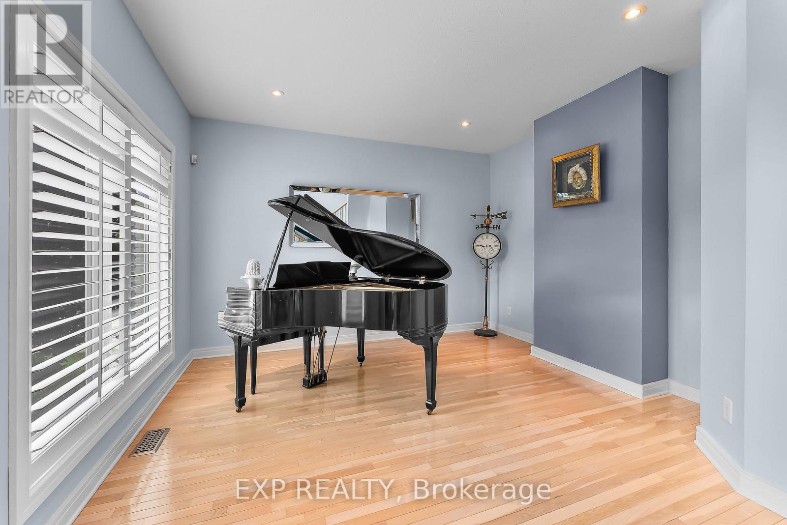 7847 Cathedral Drive, Niagara Falls, Ontario  L2H 2Z3 - Photo 5 - X12494382