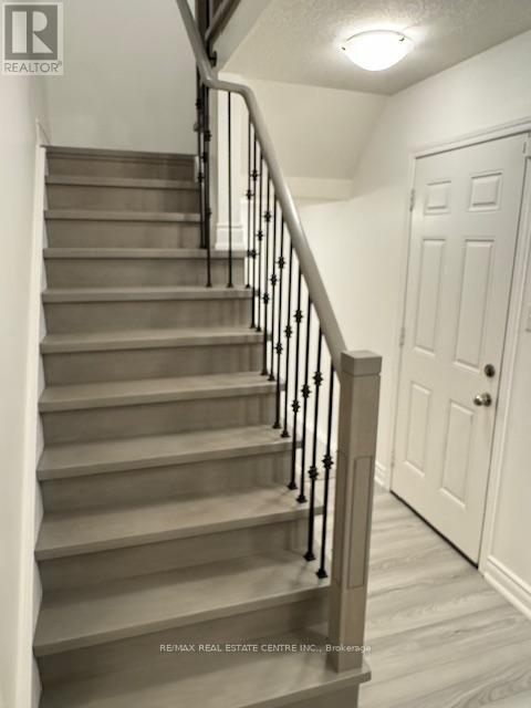 56 Cleghorn Drive, Hamilton, Ontario  L0R 1C0 - Photo 12 - X12493620