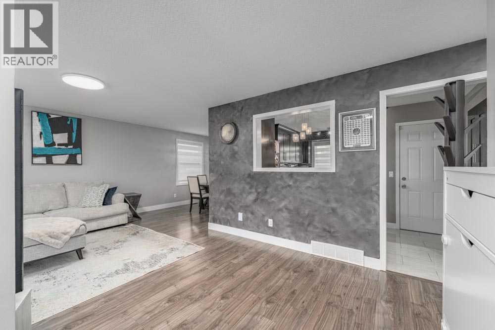 6707 23 Avenue Ne, Calgary, Alberta  T1Y 1V3 - Photo 3 - A2267623