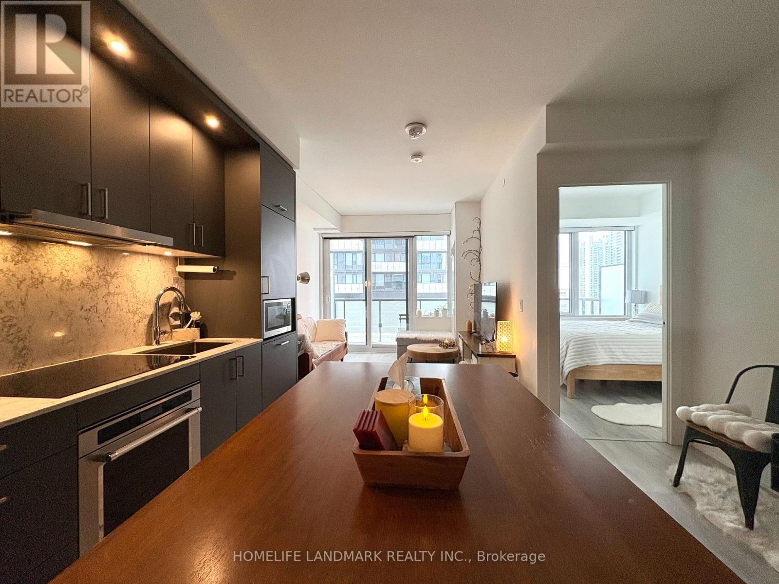 912 - 480 Front Street, Toronto, Ontario  M5V 0V2 - Photo 2 - C12494358