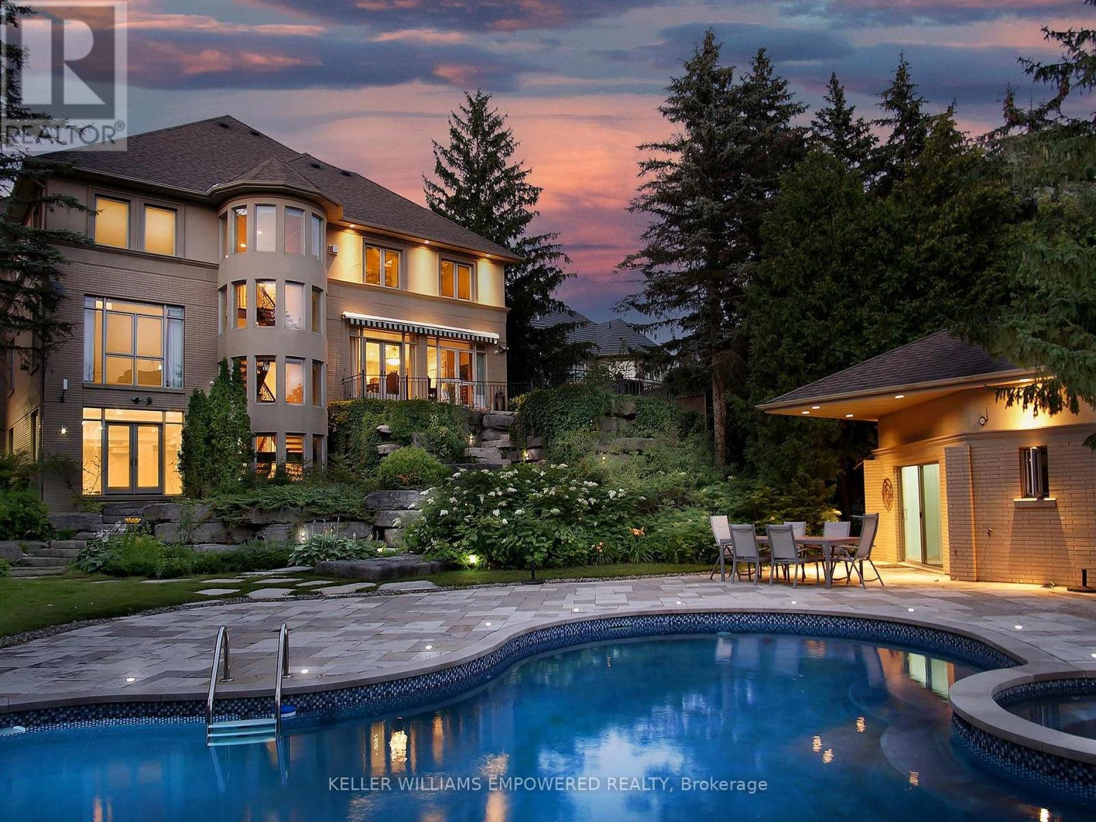 90 HUMBERVIEW DRIVE, Vaughan, Ontario