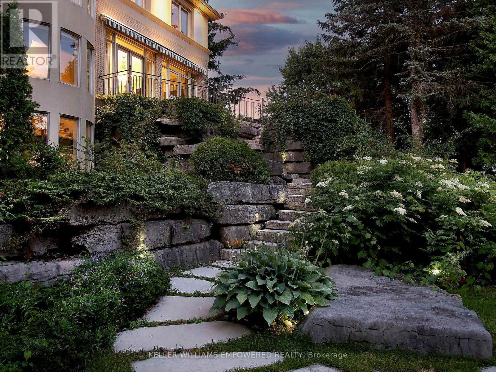 90 Humberview Drive, Vaughan, Ontario  L4H 1B5 - Photo 25 - N12494376