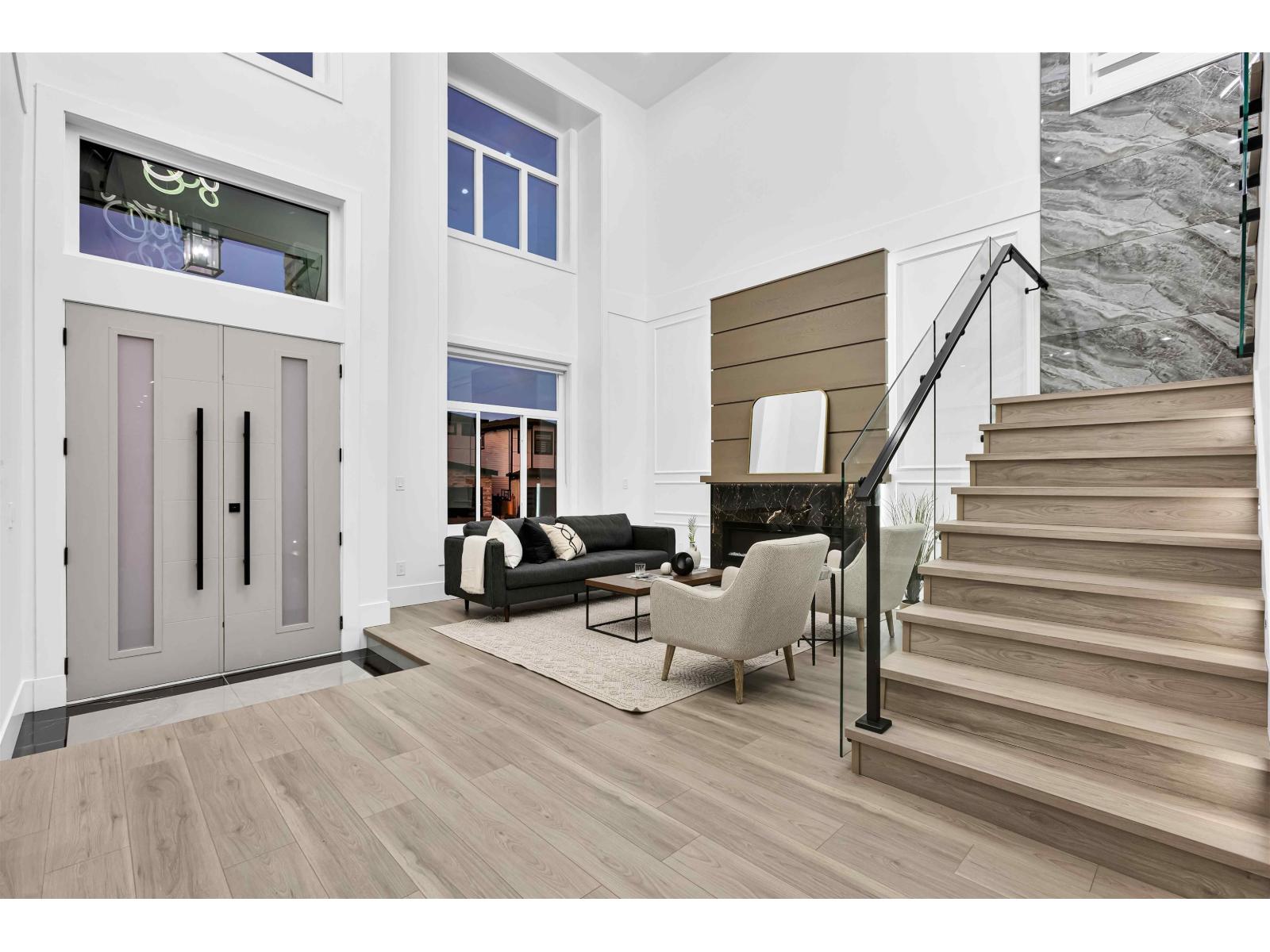 19758 33 Avenue, Langley, British Columbia  V3A 0N9 - Photo 3 - R3063098