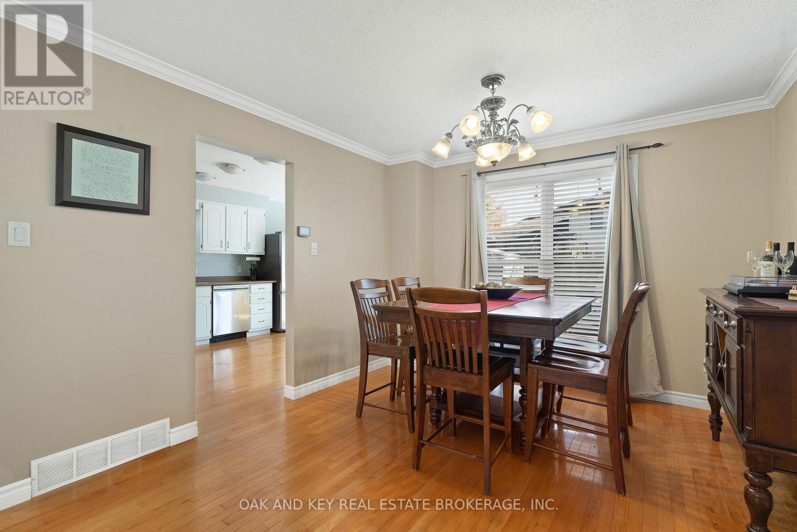 143 Golfview Road, London South (South Q), Ontario  N6C 5V4 - Photo 15 - X12494426