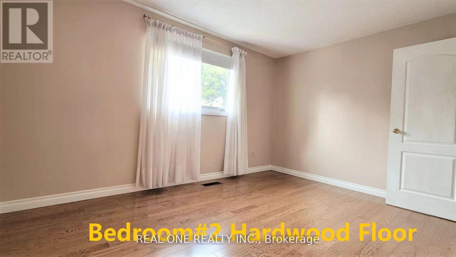 Upper - 2405 Benedet Drive, Mississauga, Ontario  L5J 4H5 - Photo 12 - W12494364