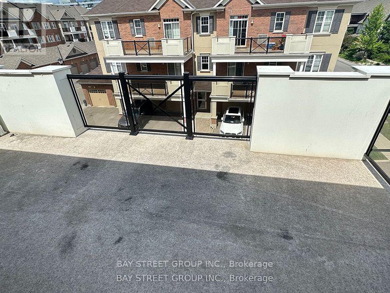 305 - 2333 Sawgrass Drive, Oakville, Ontario  L6H 0L2 - Photo 10 - W12494370