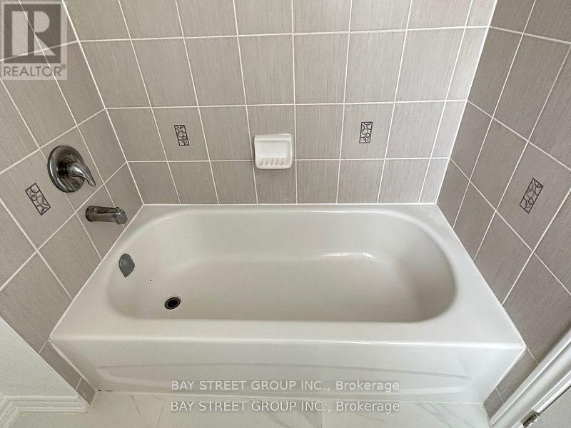 305 - 2333 Sawgrass Drive, Oakville, Ontario  L6H 0L2 - Photo 7 - W12494370